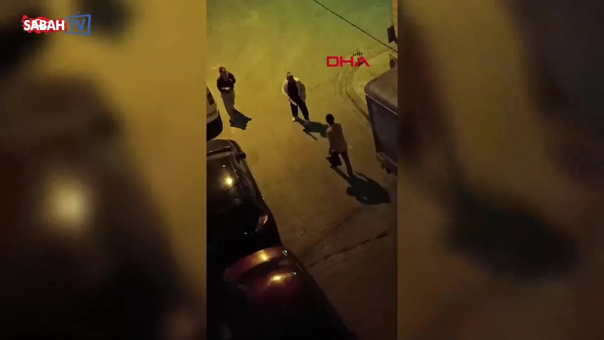 Uzaklaştırma alan eski sevgilisinin babasını silahla vurdu! Tartışma anı cep telefonu kamerasıyla kaydedildi videosunu izle Uzaklaştırma alan eski sevgilisinin babasını silahla vurdu! Tartışma anı cep telefonu kamerasıyla kaydedildi videosunu izle