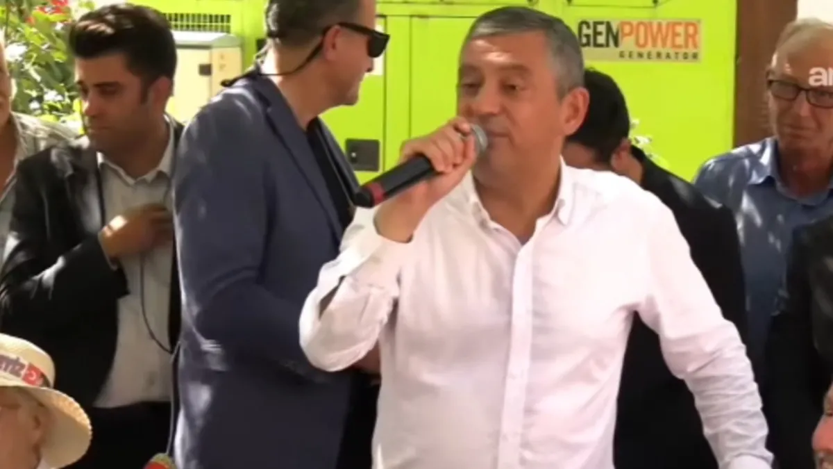 Özgür Özel'in gafları bitmek bilmiyor! Bu kez de kendi partisini karıştırdı