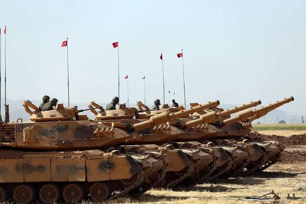 Silopi'de tanklara böyle bakım yaptılar