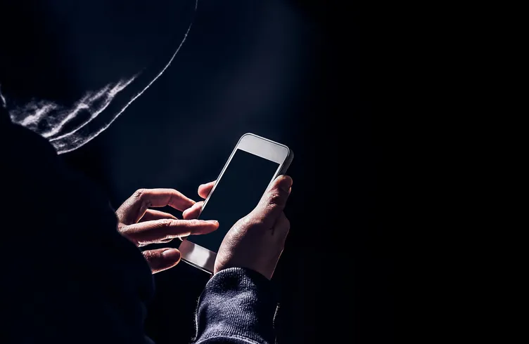 SON DAKİKA... Genç adama jigolo üyeliği vurgunu! Telefonuna gelen mesajla ne yapacağını şaşırdı: Kamera ile tespit edildi!
