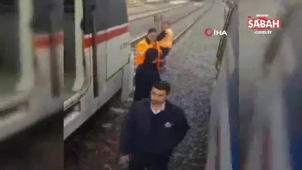 İZBAN arızalandı: Yolcular 'kalasla' tren değiştirdi | Video