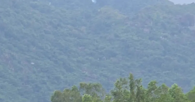 Vietnam’da havacılık kazası: Askeri uçak dağa çakıldı