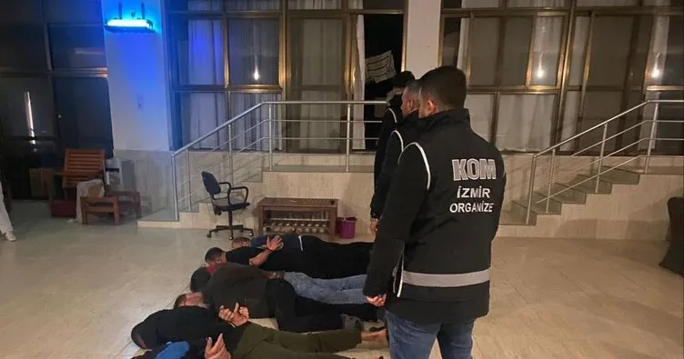 İzmir polisinden suç örgütüne yönelik operasyon! 30 gözaltı...