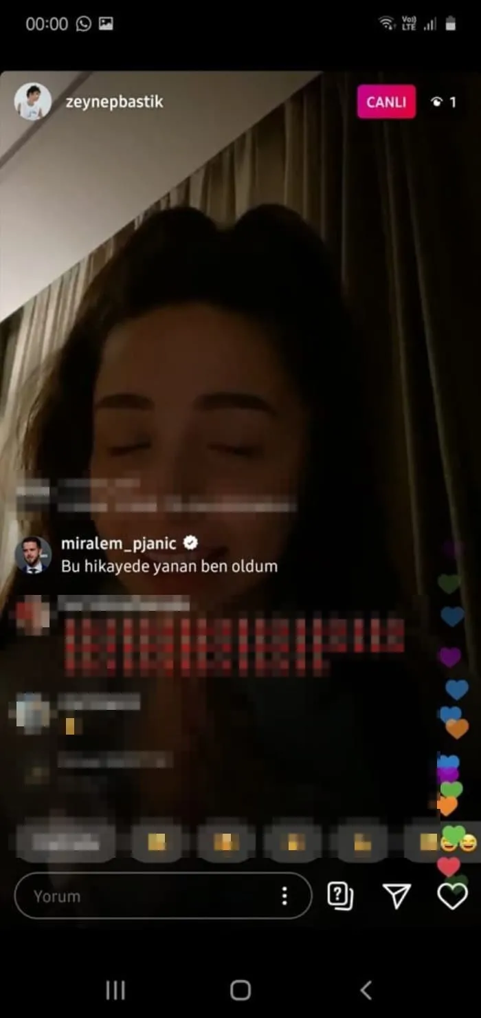 Zeynep Bastık'a dünyaca ünlü futbolcudan şaşırtan mesaj!