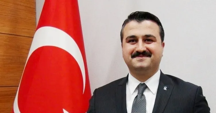 Başkan Yıldız, esnafa Türk ve Azerbaycan bayrağı dağıttı