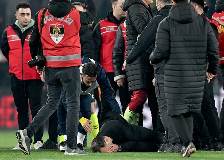 Son dakika haberi: Dünya basını Jose Mourinho’nun Okan Buruk’a yaptığı hareketi konuşuyor! ’’2011’de yaptığını simüle etti’’