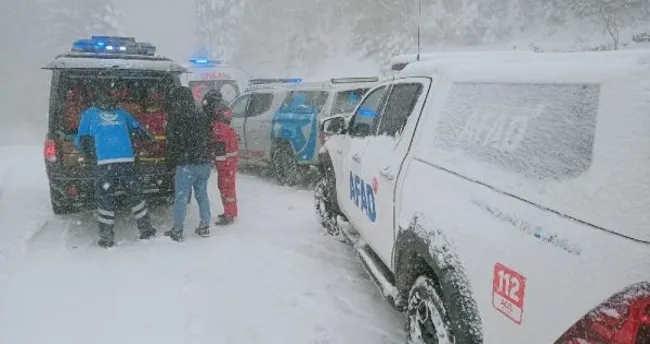 Bolu'da hareketli anlar: 20 kampçı ile 6 çalışan kurtarıldı! Bolu'da hareketli anlar: 20 kampçı ile 6 çalışan kurtarıldı!