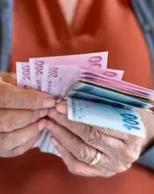 Yaşlılara bakım sigortası için çalışma sürüyor