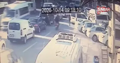 Son dakika! Bursa’da sollamaya çalışan kamyonet park halindeki araçları böyle biçti | Video