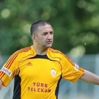 Galatasaray'ın eski futbolcusu Mustafa Yücedağ hayatını kaybeti!