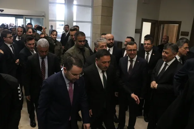 bakan-akin-gurlek-sivil-anayasa-beklentisi-artik-zirveye-ulasmistir-1778838147518.jpg