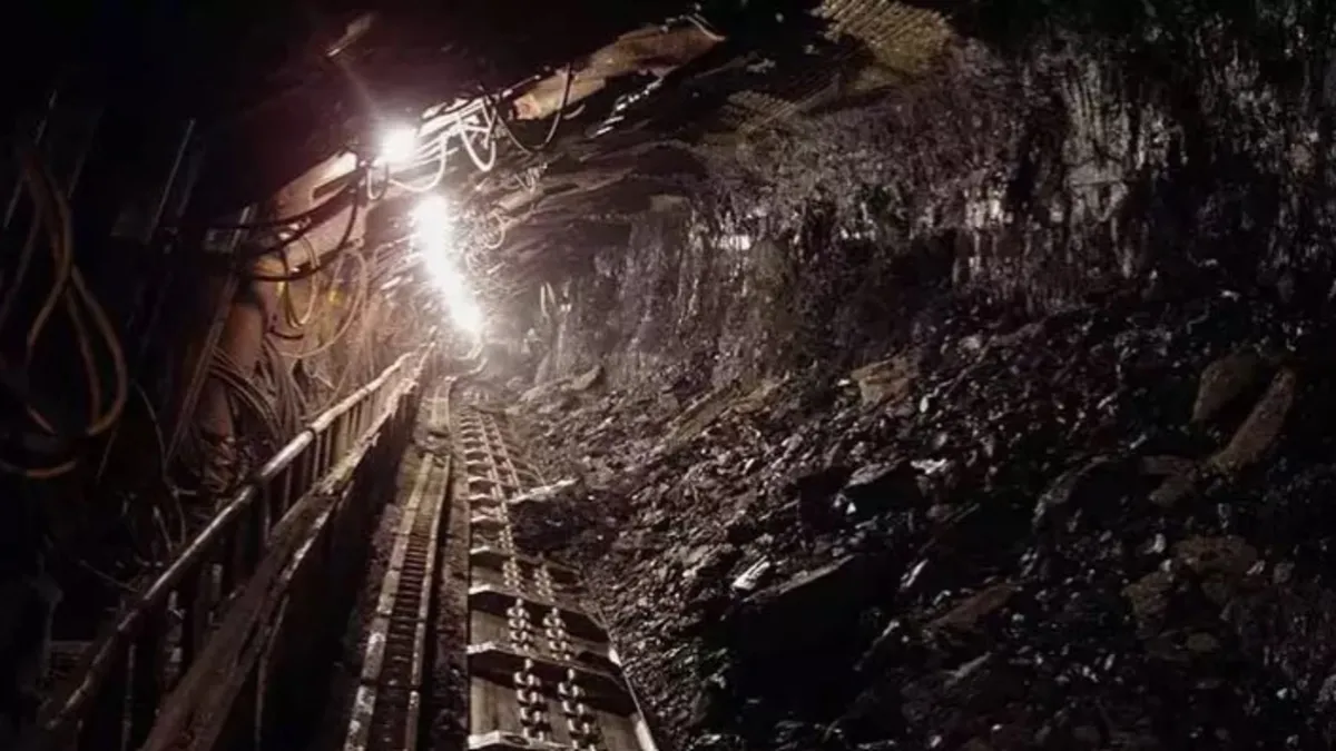 Hindistan’da kömür madeninde patlama: 18 işçi hayatını kaybetti Hindistan’da kömür madeninde patlama: 18 işçi hayatını kaybetti