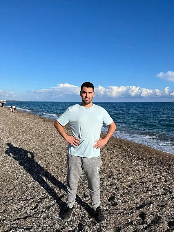 Türkiye Antalya’daki abi vahşetini konuşuyor: Nazife’yi 14 kez bıçakladı başını kesmeye çalıştı!