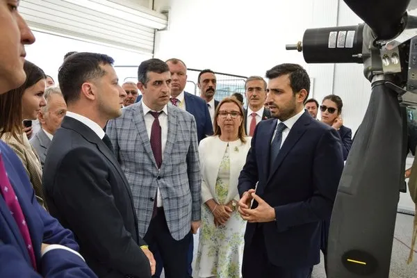 Ukrayna Cumhurbaşkanı Vladimir Zelenskiy'den Baykar tesisine ziyaret
