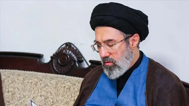 iran-cumhurbaskani-pezeskiyan-duyurdu-hamaneyin-saglik-durumu-gayet-iyi-1786376770636.jpeg