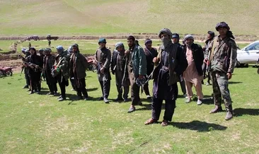 Afganistan’da 200 Taliban üyesi teslim oldu