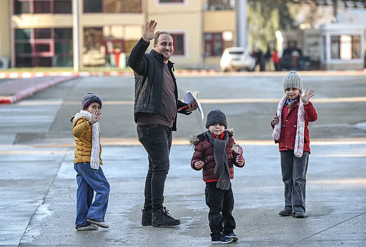 SON DAKİKA… Türkiye’den Suriye seferberliği! Ülkesine dönen sığınmacılar için özel çalışma: 14 senelik yıkım yeniden inşa edilecek!