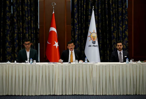 ak-partili-hamza-dagdan-chpye-tezkere-tepkisi-chp-hdpye-vagon-olmustur-1635777570069.jpg AK Partili Hamza Dağ’dan CHP’ye tezkere tepkisi: CHP, HDP'ye vagon olmuştur