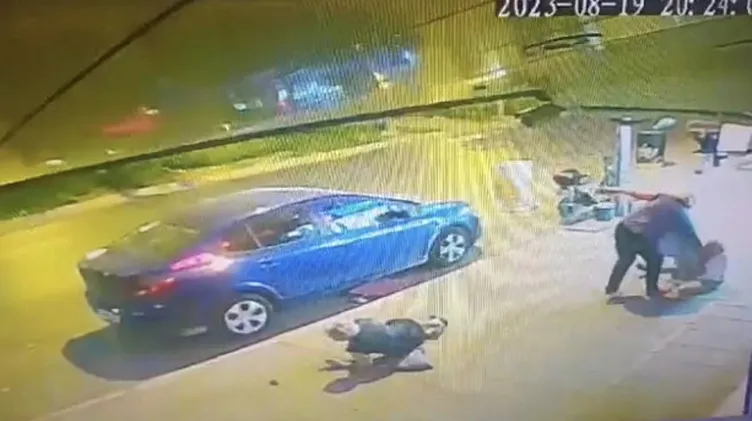 İzmir’de Sibel vahşeti: Karı kocaya vahşice saldırdı! İşte cinayet anı: Göğsünden…