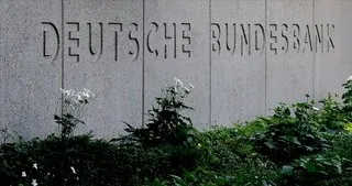 Bundesbank: Alman ekonomisi yavaş yavaş ivme kazanıyor