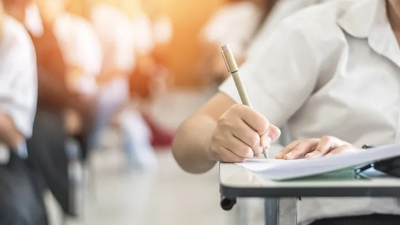Ege Universitesi Yks Taban Puanlari 2020 Ege Universitesi Taban Puanlari 2 Ve 4 Yillik Bolumler Basari Siralamalari Egitim Haberleri