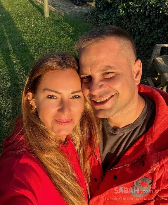Denizde bitmeyen sohbet! Pınar Altuğ ile eşi Yağmur Atacan tüm dikkatleri üzerine çekti!