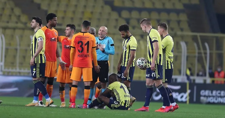 Fenerbahçe-Galatasaray maçına damga vuran kararlar! Dakika dakika derbi...