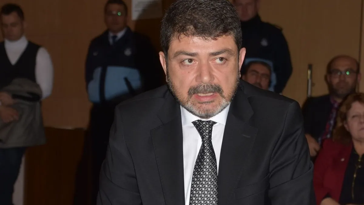 Selefi Soyer’e ‘sorumsuz’ demişti: Karşıyaka’da aynı sözleşmeyi Tugay da imzalamış