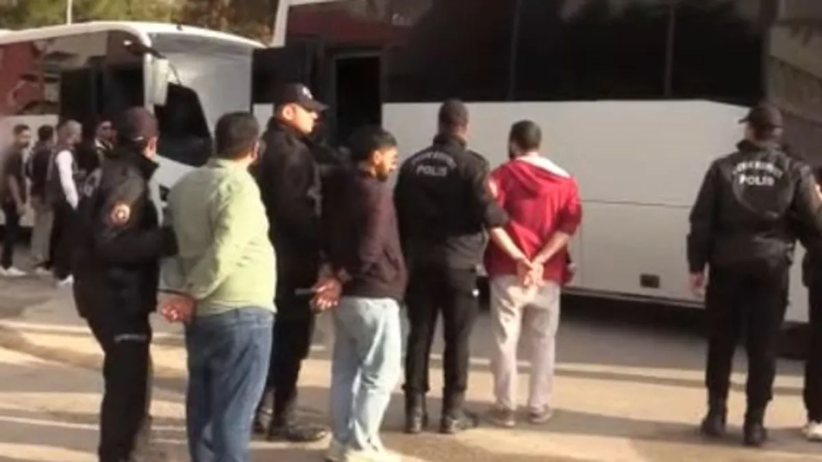 Trakya’da “Sazan Sarmalı” operasyonu: 10 İlde 35 gözaltı, 8.9 milyon TL vurgun! Trakya’da “Sazan Sarmalı” operasyonu: 10 İlde 35 gözaltı, 8.9 milyon TL vurgun!