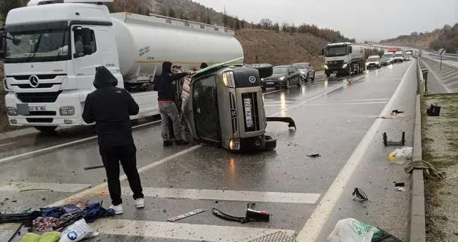 Kütahya’da tır ile çarpıştı: 3 yaralı!