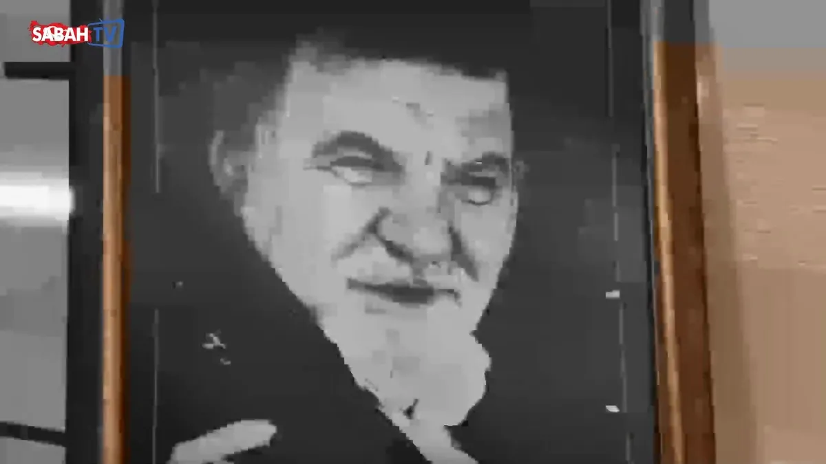 Eminevim’in kurucusu Abdurrahman Emin Üstün dualarla anıldı videosunu izle Eminevim’in kurucusu Abdurrahman Emin Üstün dualarla anıldı videosunu izle