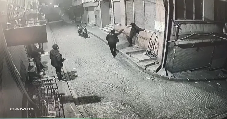 Fatih’te sokak ortasında cinayet kamerada