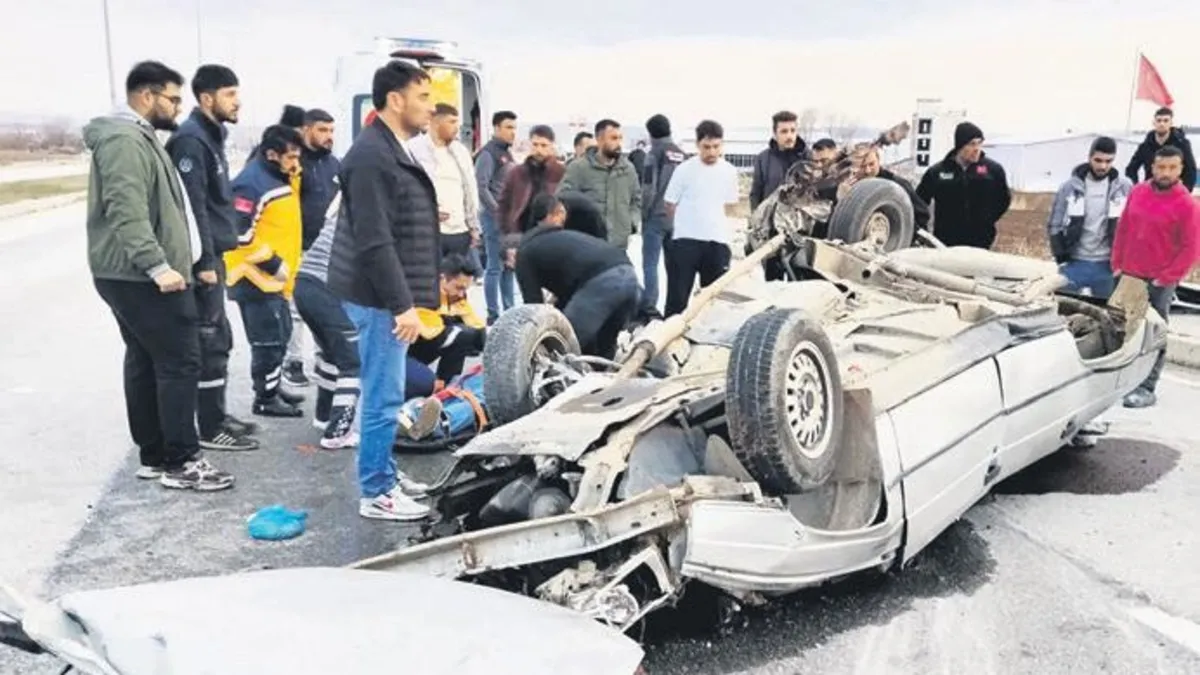 Otomobil takla atarak ters döndü: 1 ölü