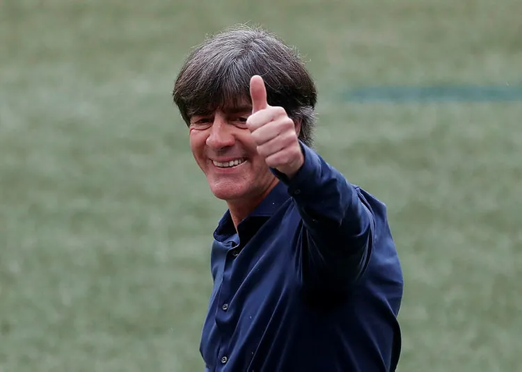 fenerbahceye-dev-rakip-ingiltereden-joachim-lowe-surpriz-talip-1646288420909.jpg