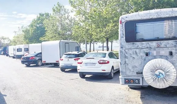 Ada manzaralı karavanlar! – MEVLÜT TEZEL