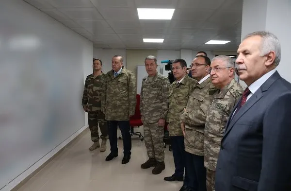 Başkomutan Erdoğan cephe hattında