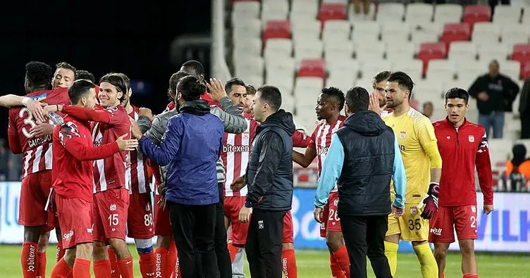 Sivasspor ligdeki galibiyet hasretine son verdi!