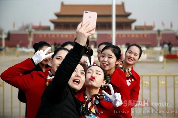 Çin`in hostes kızları