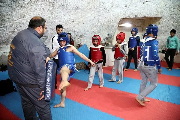 Mağarada antrenman 12 madalya getirdi