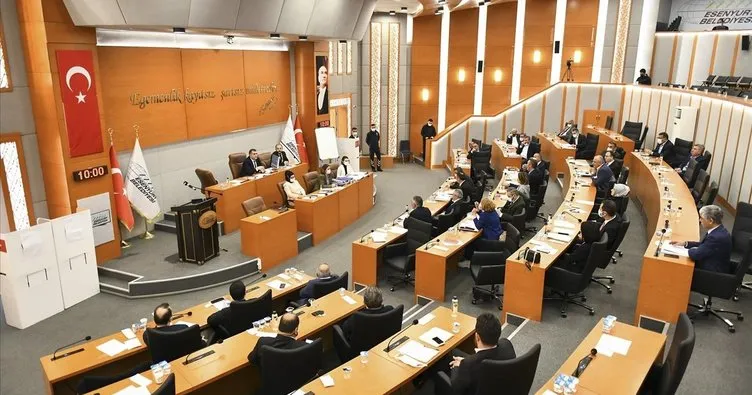 Esenyurt Belediye Başkanı AK Partili meclis üyelerine hakaret savurdu
