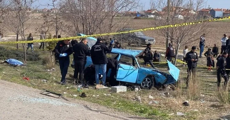 Konya’da otomobil otobüs durağında bekleyenlere çarptı, 4 kişi öldü