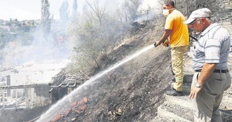 12 gecekondu cayır cayır yandı