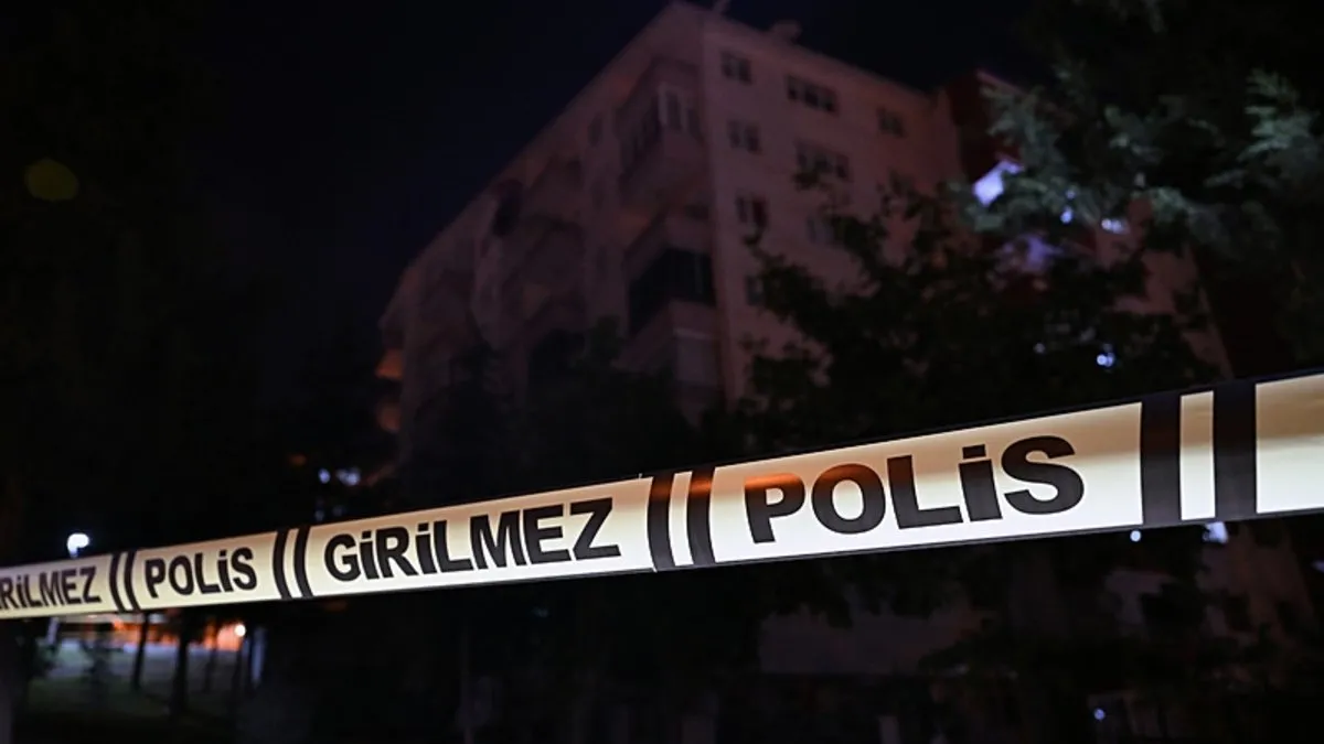 Ankara’da bir binanın kolonlarından çatırtı sesi geldi: Ekipler tedbir amaçlı apartmanı boşalttı!
