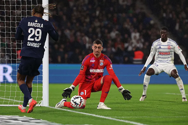 MUSLERA'NIN YERİNE TAM 21 ADAY: Galatasaray'ın izlediği kaleciler ortaya çıktı