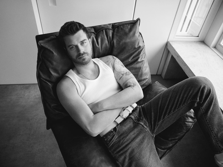 Kıvanç Tatlıtuğ’dan oğlu Kurt Efe ile sosyal medyayı yıkan paylaşım! Öyle bir baba ki...