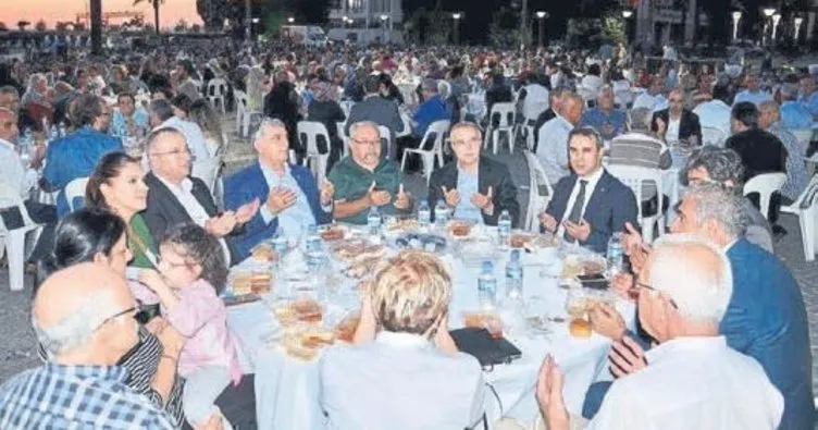 AK Parti’den Konak’ta iftar coşkusu