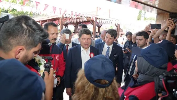 isyurtlari-urun-ve-el-sanatlari-fuari-adalet-bakaninin-katilimiyla-acildi-1720973031111.jpeg