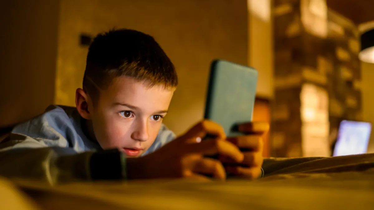 Ara tatilde ekran tuzağına dikkat! Uzmanlardan ebeveynlere önemli uyarı Ara tatilde ekran tuzağına dikkat! Uzmanlardan ebeveynlere önemli uyarı