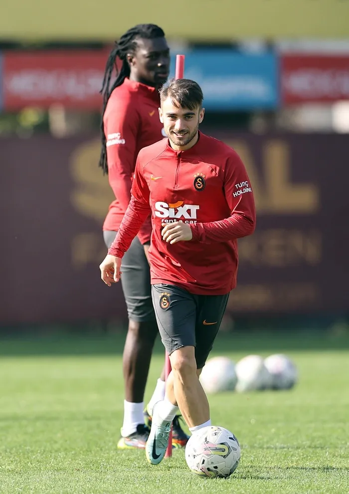 son-dakika-galatasaray-transfer-haberi-galatasarayin-yerli-yildizi-avrupa-yolcusu-dev-takimlar-onu-radarina-al-1667490706363.jpg