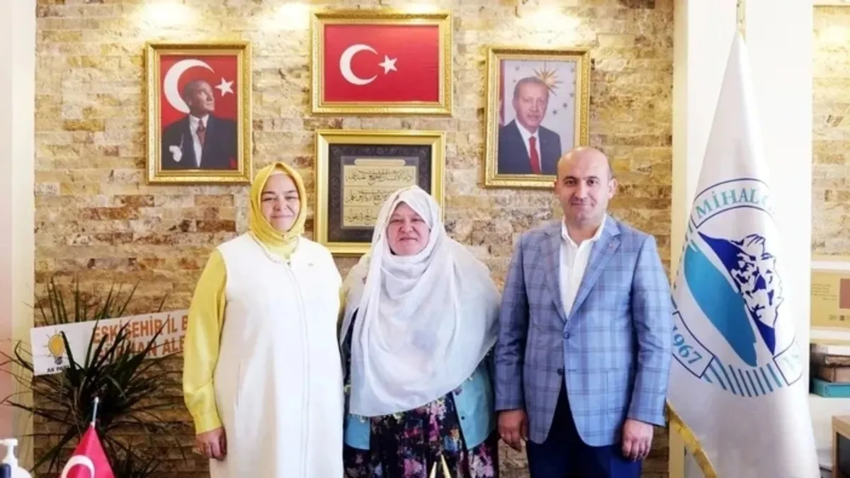 Tepkiler çığ gibi büyüdü! Mihalgazi Belediye Başkanı Zeynep Akgün’e hakaret eden kişi gözaltına alındı